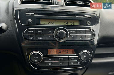 Седан Mitsubishi Attrage 2014 в 