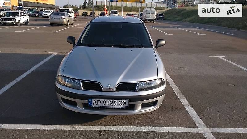 Лифтбек Mitsubishi Carisma 2003 в Бердянске