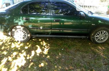 Хетчбек Mitsubishi Carisma 2001 в 