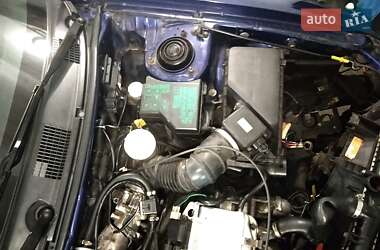 Седан Mitsubishi Carisma 2002 в 