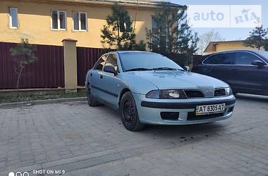 Седан Mitsubishi Carisma 2003 в Івано-Франківську