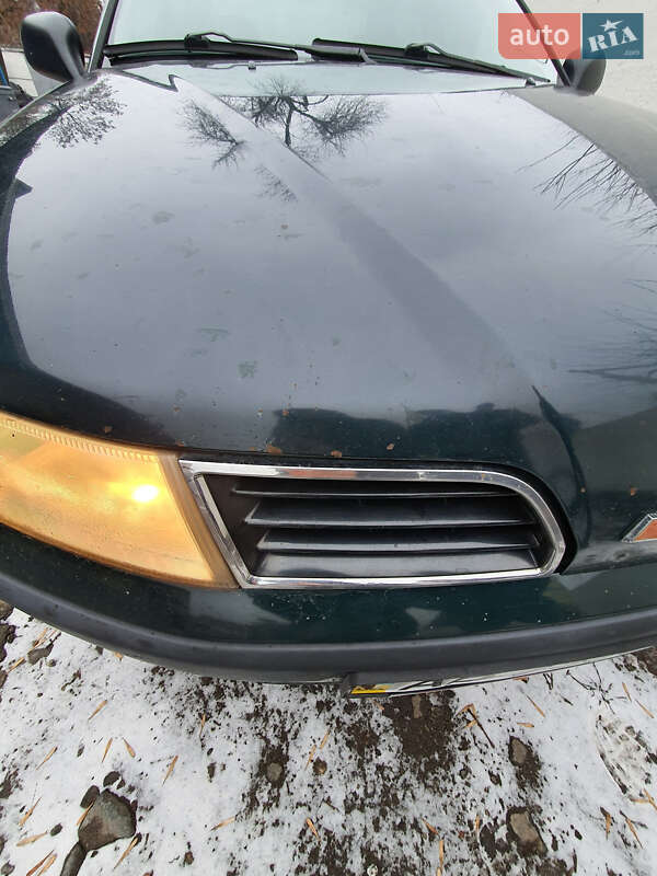 Седан Mitsubishi Carisma 1999 в Дніпрі