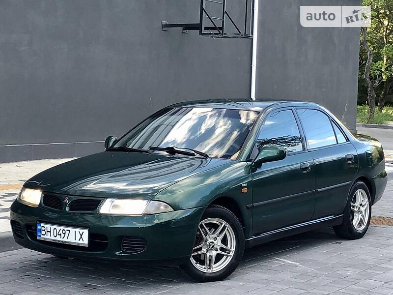 Седан Mitsubishi Carisma 1998 в Одесі