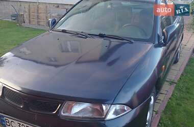 Седан Mitsubishi Carisma 1996 в Львове