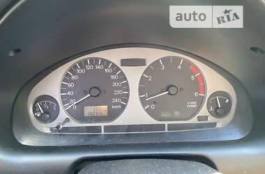 Ліфтбек Mitsubishi Carisma 2003 в 