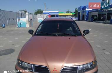 Седан Mitsubishi Carisma 2001 в Черкассах