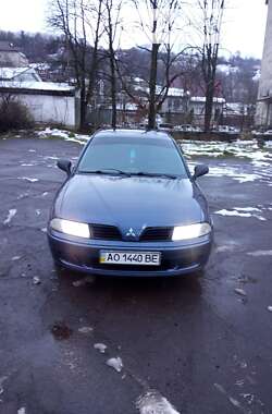 Ліфтбек Mitsubishi Carisma 2002 в Міжгір'ї