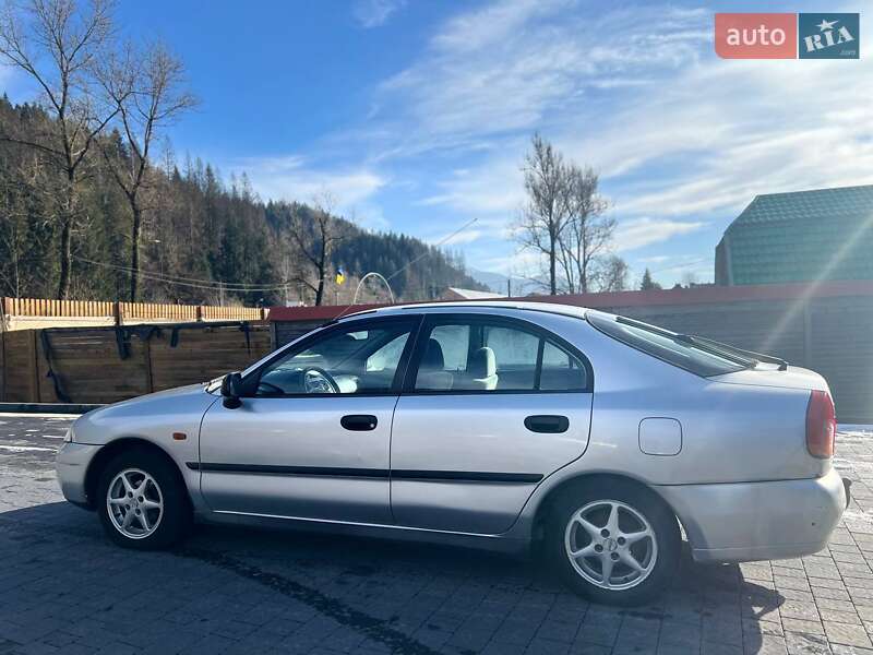 Седан Mitsubishi Carisma 1997 в Межгорье