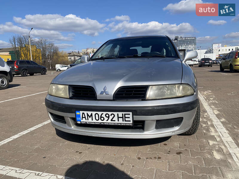 Лифтбек Mitsubishi Carisma 2002 в Житомире