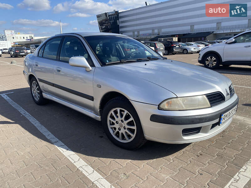 Лифтбек Mitsubishi Carisma 2002 в Житомире