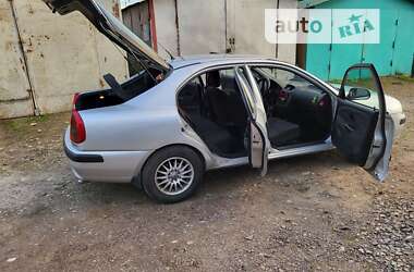 Лифтбек Mitsubishi Carisma 2000 в 