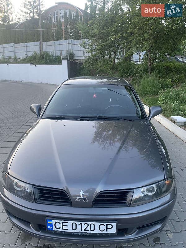 Седан Mitsubishi Carisma 2003 в Черновцах