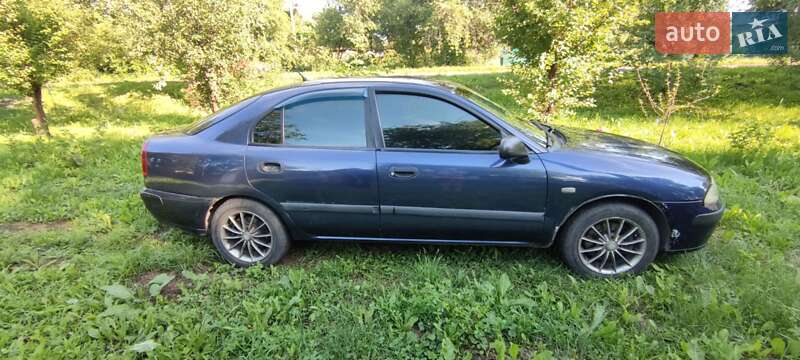 Лифтбек Mitsubishi Carisma 2000 в Нежине