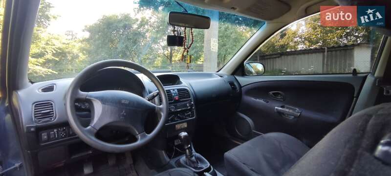 Лифтбек Mitsubishi Carisma 2000 в Нежине