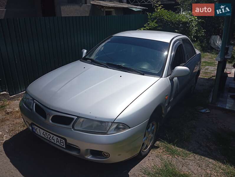 Седан Mitsubishi Carisma 1998 в Жашкове