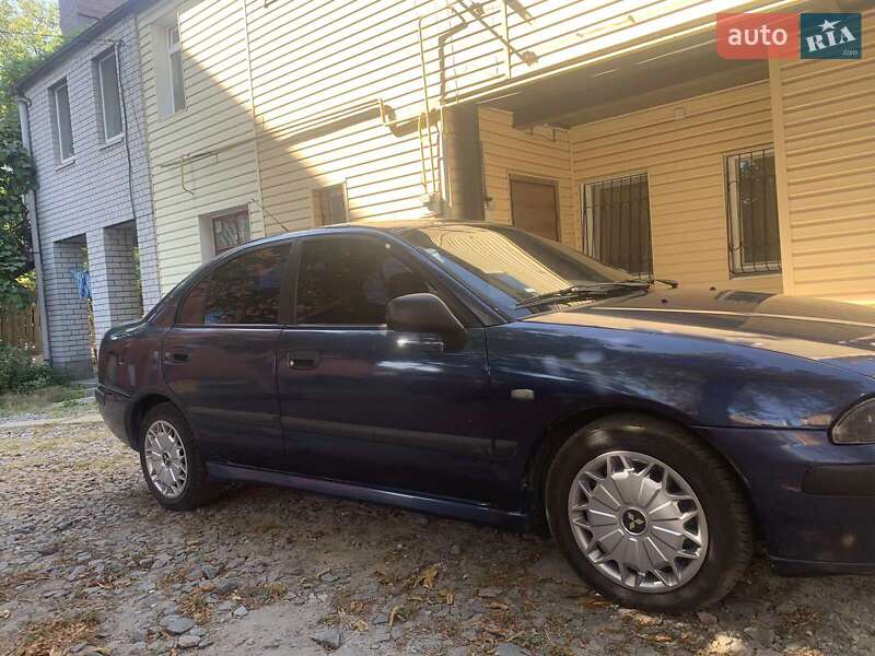 Лифтбек Mitsubishi Carisma 2002 в Днепре