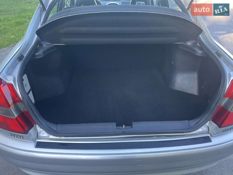 Лифтбек Mitsubishi Carisma 2003 в Дунаевцах фото 26 Лифтбек Mitsubishi Carisma 2003 в Дунаевцах