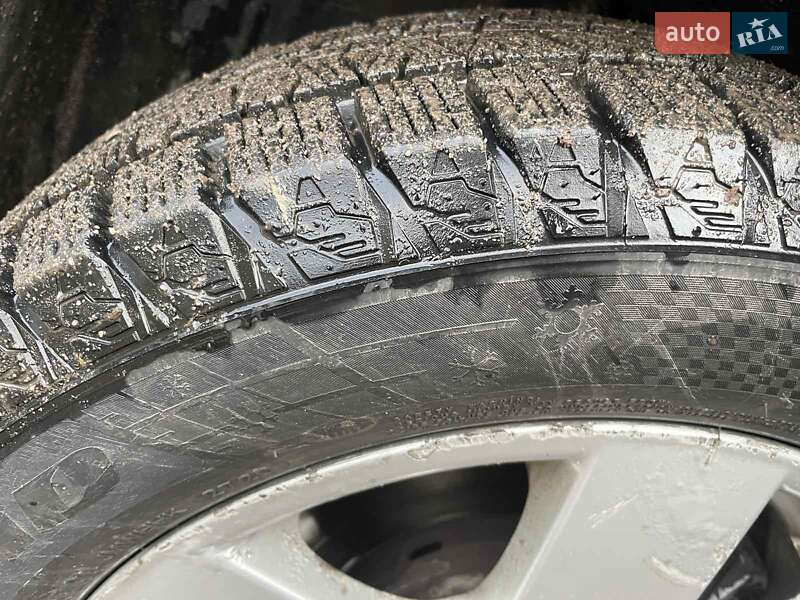 Седан Mitsubishi Carisma 2002 в Жмеринці