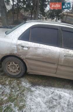 Седан Mitsubishi Carisma 1998 в Кицмани