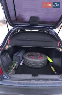 Седан Mitsubishi Carisma 2002 в 