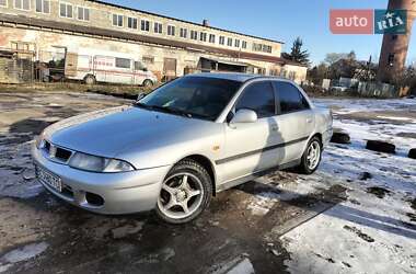 Седан Mitsubishi Carisma 1997 в Золочеві