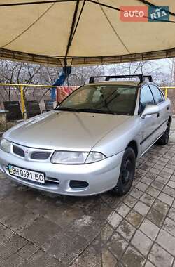 Ліфтбек Mitsubishi Carisma 1998 в Смілі