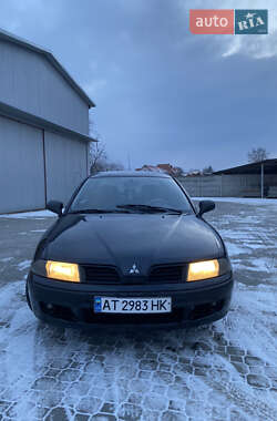 Седан Mitsubishi Carisma 2002 в Надвірній