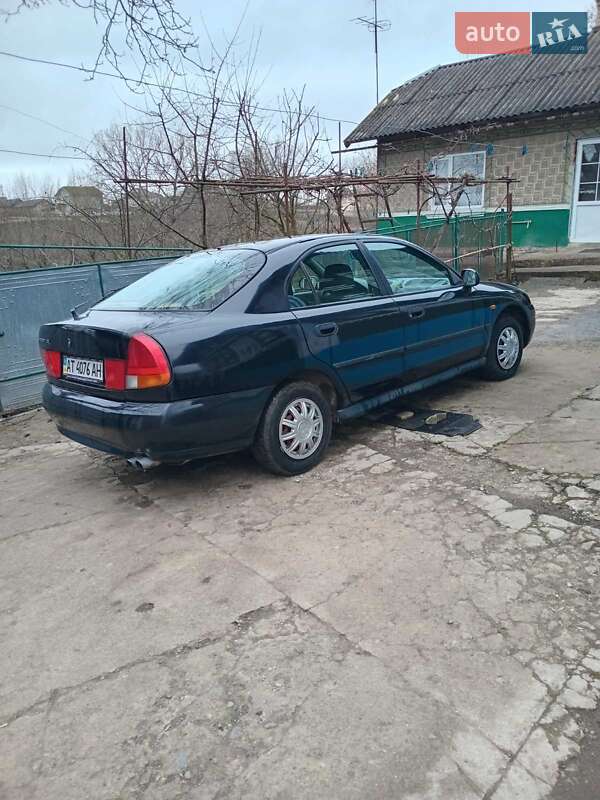 Лифтбек Mitsubishi Carisma 1998 в Городенке