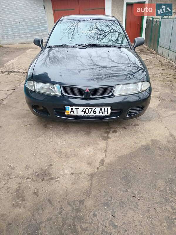 Лифтбек Mitsubishi Carisma 1998 в Городенке