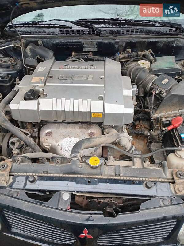 Лифтбек Mitsubishi Carisma 1998 в Городенке