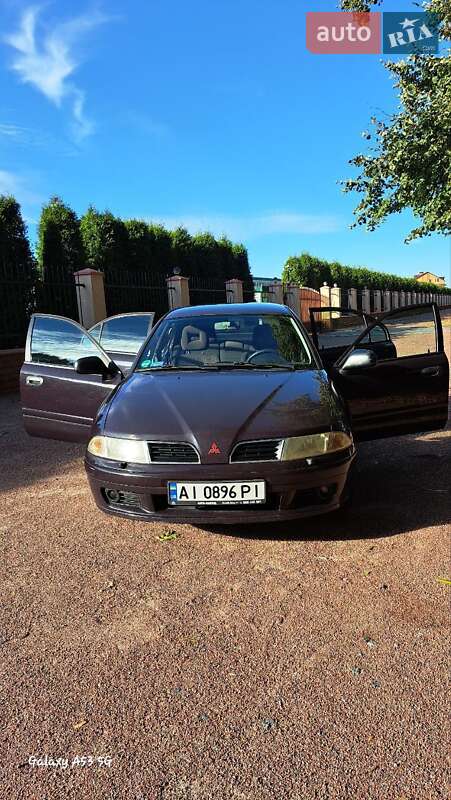 Лифтбек Mitsubishi Carisma 2001 в 