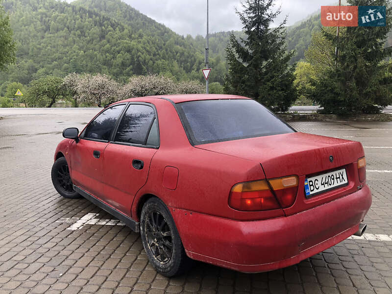 Седан Mitsubishi Carisma 1997 в Сколе