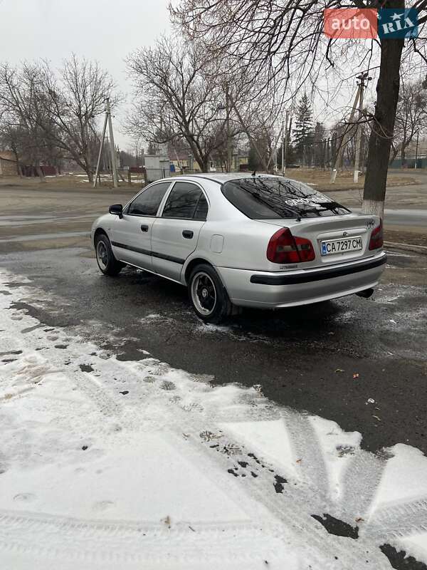 Лифтбек Mitsubishi Carisma 1999 в Шполе