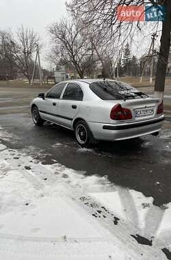 Лифтбек Mitsubishi Carisma 1999 в 