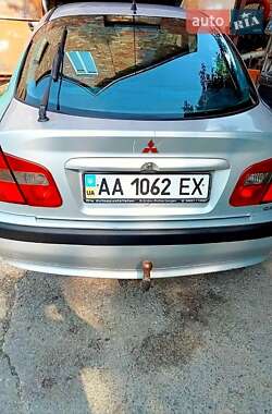 Лифтбек Mitsubishi Carisma 2000 в Киеве