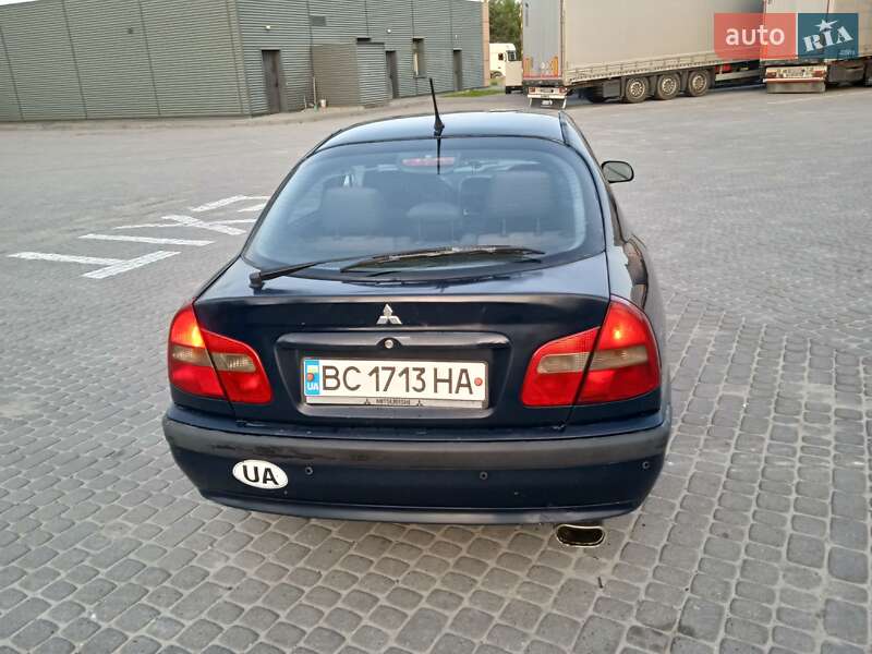 Ліфтбек Mitsubishi Carisma 1999 в Львові
