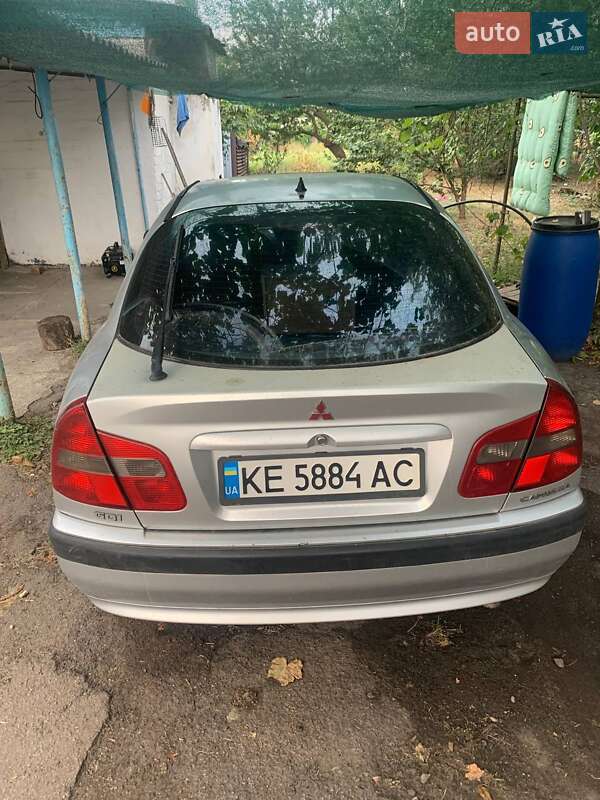 Ліфтбек Mitsubishi Carisma 2002 в Дніпрі