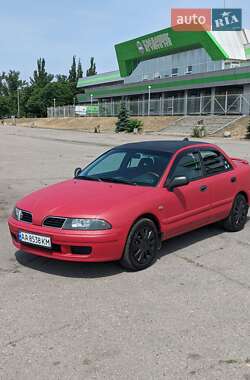 Седан Mitsubishi Carisma 2000 в 