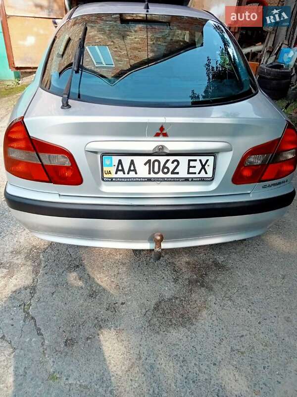 Седан Mitsubishi Carisma 2000 в Киеве