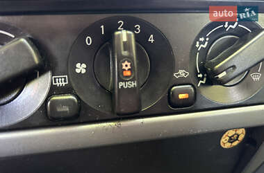 Ліфтбек Mitsubishi Carisma 2001 в 