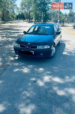 Ліфтбек Mitsubishi Carisma 2001 в 