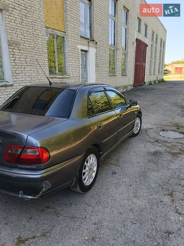 Mitsubishi Carisma 2003