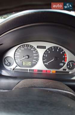 Лифтбек Mitsubishi Carisma 2002 в Тернополе