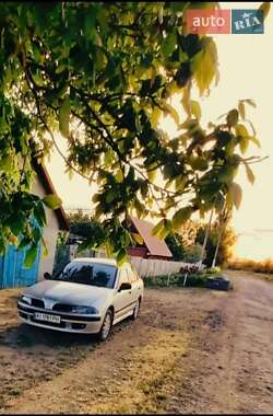 Ліфтбек Mitsubishi Carisma 2001 в Києві