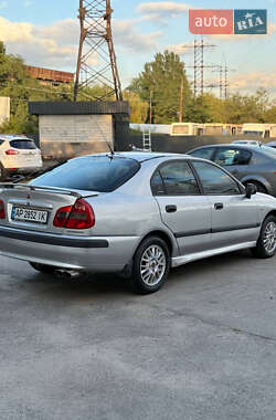 Лифтбек Mitsubishi Carisma 2001 в 