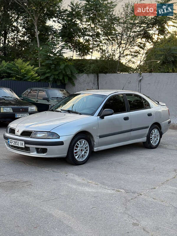 Лифтбек Mitsubishi Carisma 2001 в Запорожье