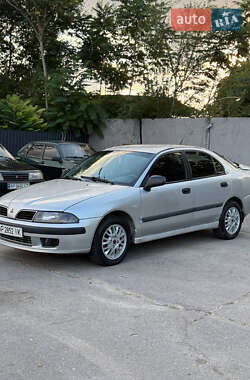 Лифтбек Mitsubishi Carisma 2001 в 