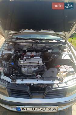 Седан Mitsubishi Carisma 2001 в 