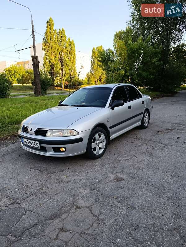 Mitsubishi Carisma 2000