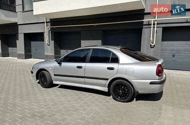 Ліфтбек Mitsubishi Carisma 2002 в Тернополі